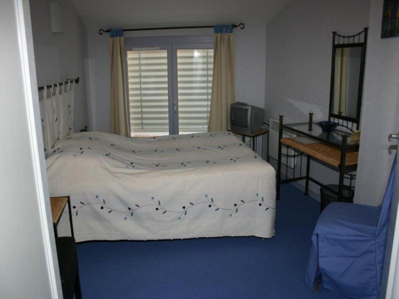 Logis L'Auberge Du Quercy Blanc Molieres  Экстерьер фото