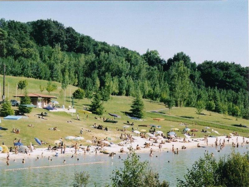 Logis L'Auberge Du Quercy Blanc Molieres  Экстерьер фото